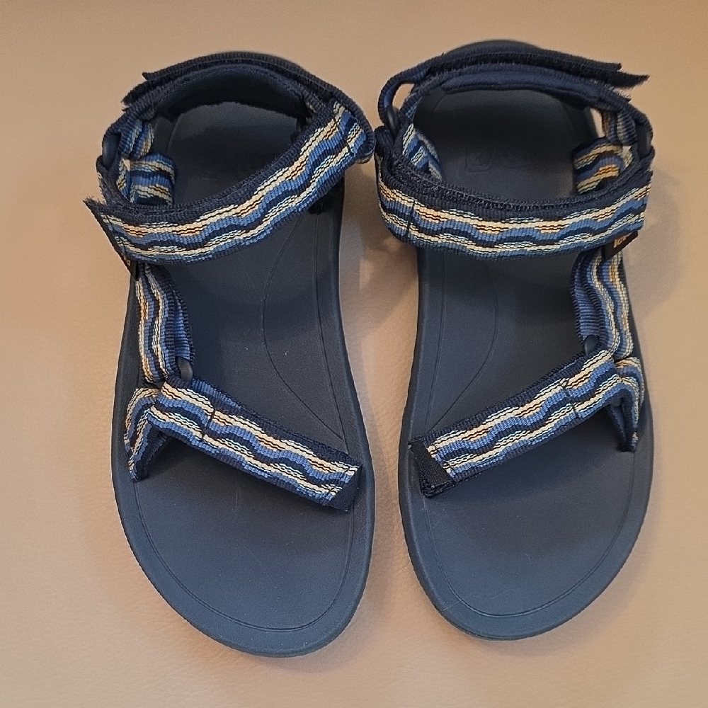 Teva Kids Hurricane XLT 2 sport sandals in the Kishi Dark Blue, Size 2, NWOB